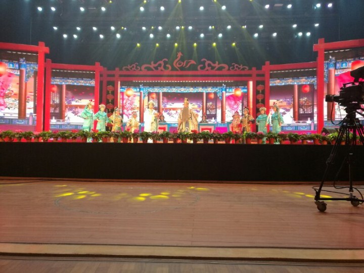 7-2017年鞏義市迎新春文藝晚會(huì)圓滿(mǎn)結(jié)束.jpg