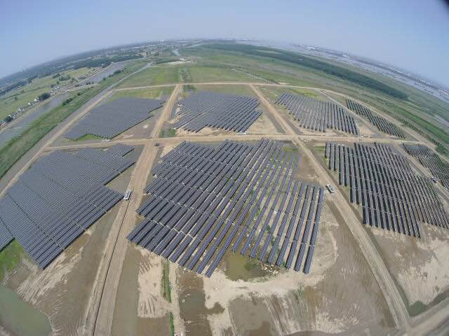 1497842468489021.jpg 通威省級(jí)精品園40MWp漁光一體項(xiàng)目一期工程11.jpg